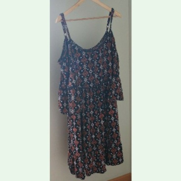 torrid Dresses & Skirts - Torrid Multi Geo Print Challis Cold Shoulder Dress
